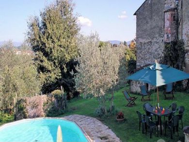 Ancient stone Tuscany country home that sleeps six Ancient stone Tuscany country home that sleeps six